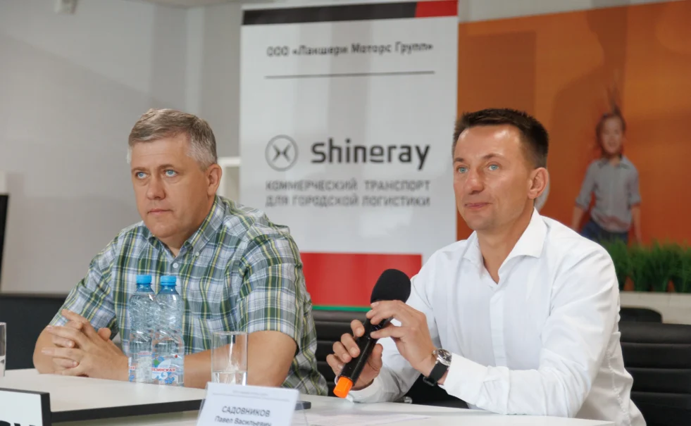 Презентация грузопассажирского фургона Shineray M7